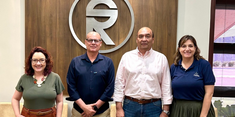 https://atualizacao.fealq.org.br/com-foco-em-inovacao-fealq-firma-parceria-com-a-sociedade-rural-do-parana/